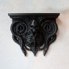 Biomechanisches Gothic-Wandregal mit Totenkopf-Motiv, PrintHero