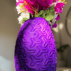 Bauchige Blumenvase mit dreiblättrig gemusterter Reliefstruktur, PrintHero