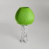 Skulpturale Tischlampe im Pilz-Design mit geflochtenem Fuß, PrintHero