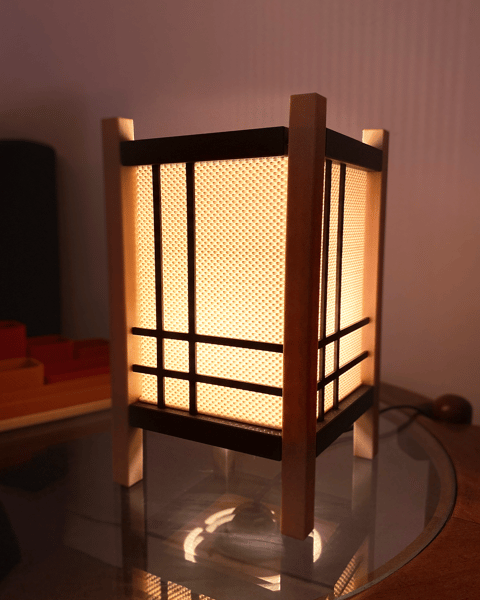 Tischlampe im japanisch inspirierten Laternen-Stil mit Holzoptik-Rahmen, PrintHero