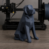 Geometrische Low-Poly-Hundefigur in sitzender Pose, PrintHero