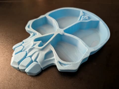Schreibtisch-Organizer in Totenkopf-Form mit mehreren Fächern, PrintHero