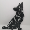 2D-Wandbild eines sitzenden Deutschen Schäferhundes im Scherenschnitt-Stil, PrintHero