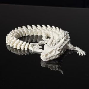 Beweglicher Skelett-Drache mit Totenkopf, Hörnern und knöchernen Gliedmaßen, PrintHero