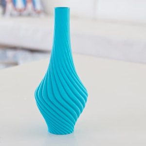 Schlanke, spiralförmig verdrehte Vase mit organischer Wellenstruktur, PrintHero