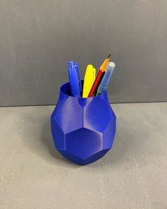 Stiftebecher Hexa mit facettierter Struktur