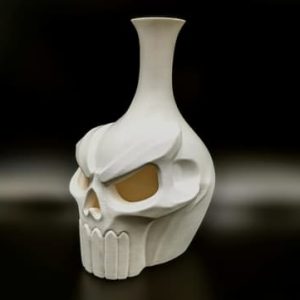 Vase in Totenkopf-Form mit hohem, geschwungenem Hals, PrintHero