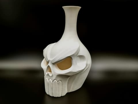 Vase in Totenkopf-Form mit hohem, geschwungenem Hals, PrintHero