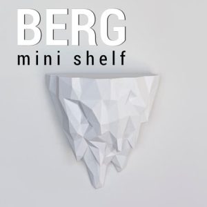 Kompaktes Wandregal im geometrischen Low-Poly-Bergdesign, PrintHero