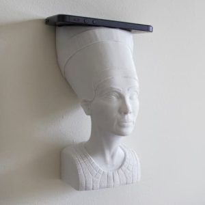 Wandregal in Form einer klassischen ägyptischen Büstenfigur, PrintHero