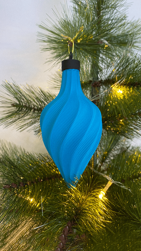 Weihnachtskugel in Tropfenform mit gewellter Rillenstruktur, PrintHero