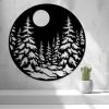 2D-Wandbild mit verschneiter Waldlandschaft und Vollmond im runden Rahmen, PrintHero